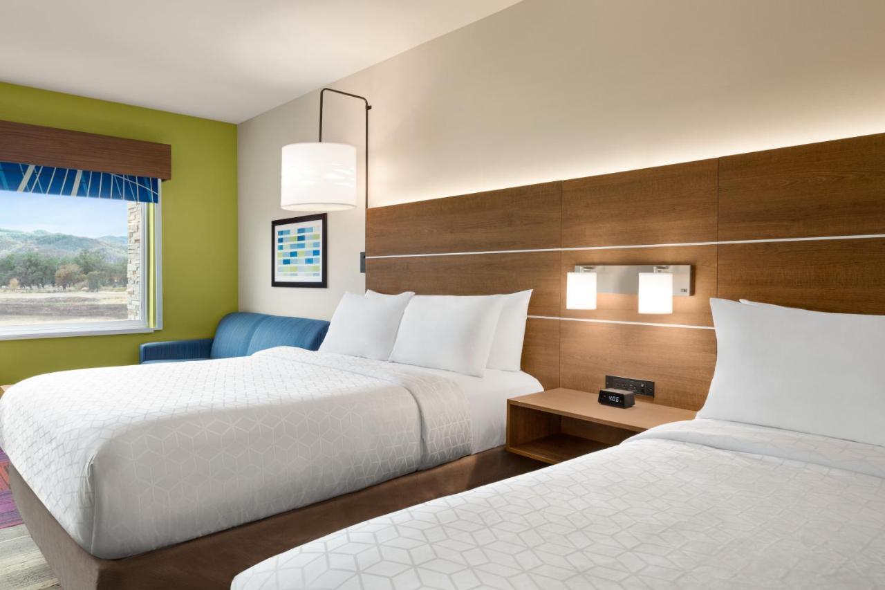 Holiday Inn Express & Suites - Ukiah By Ihg Exterior foto